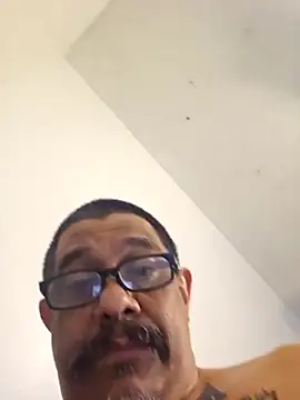 Snapshot of anyway2cum chatting on February 4, 12:29 am anyway2cum online show from February 4, 12:29 am