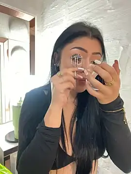 lucianaroy online show from February 19, 10:20 pm