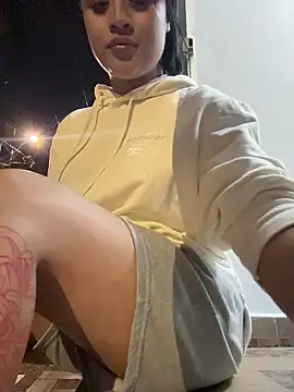 lucianaroy online show from April 22, 3:53 am