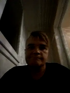 Snapshot of DjiniCD chatting on January 1, 8:58 pm DjiniCD online show from January 1, 8:58 pm