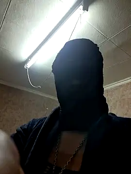 Snapshot of DjiniCD chatting on September 12, 9:37 pm DjiniCD online show from September 12, 9:37 pm