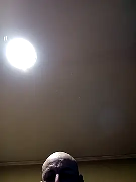 Snapshot of TrainedFinder5 chatting on October 6, 6:11 am TrainedFinder5 online show from October 6, 6:11 am