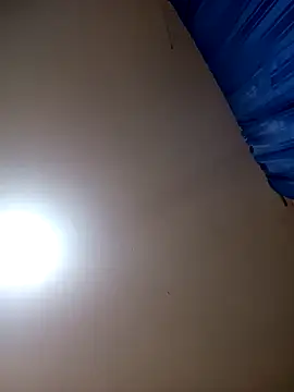 Snapshot of TrainedFinder5 chatting on October 13, 10:15 am TrainedFinder5 online show from October 13, 10:15 am