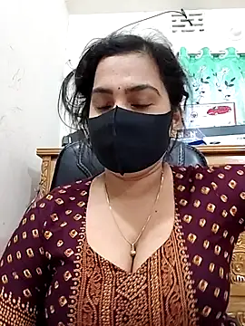 Snapshot of Ritusri_Dotta chatting on February 5, 5:17 pm Ritusri Dotta online show from February 5, 5:17 pm