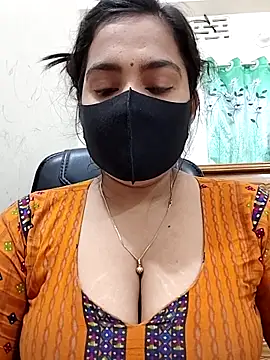 Snapshot of Ritusri_Dotta chatting on April 4, 6:49 pm Ritusri Dotta online show from April 4, 6:49 pm