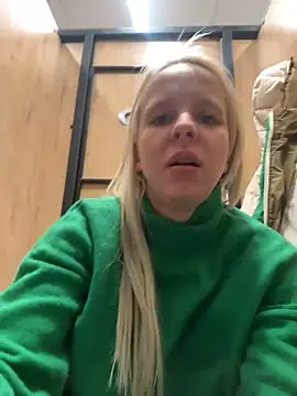 LikaCat online show from December 25, 7:14 am