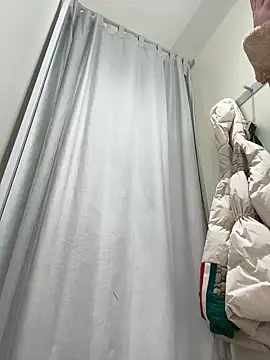 LikaCat online show from February 8, 7:15 am