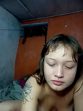 Snapshot of lucyy06 chatting on October 27, 5:55 am lucyy06 online show from October 27, 5:55 am