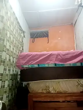 Snapshot of lucyy06 chatting on October 31, 1:06 am lucyy06 online show from October 31, 1:06 am