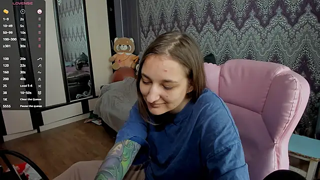 Snapshot of AlexRacc00n chatting on January 21, 9:03 am AlexRacc00n online show from January 21, 9:03 am