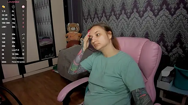 Snapshot of AlexRacc00n chatting on January 23, 4:52 am AlexRacc00n online show from January 23, 4:52 am