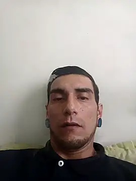 Snapshot of Bogotano1312 chatting on October 26, 1:39 pm Bogotano1312 online show from October 26, 1:39 pm