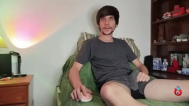 Snapshot of tobix_ chatting on March 2, 10:48 pm tobix online show from March 2, 10:48 pm