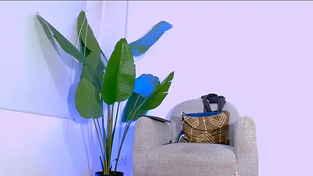 Snapshot of Sara_ow chatting on June 3, 7:19 pm Sara ow online show from June 3, 7:19 pm