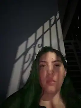 Snapshot of MarianaBenz chatting on January 24, 3:32 am MarianaBenz online show from January 24, 3:32 am
