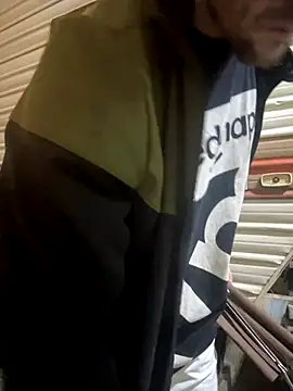 Snapshot of Followthepiper chatting on December 4, 12:36 pm Followthepiper online show from December 4, 12:36 pm