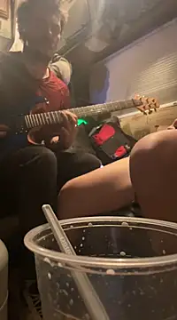 Snapshot of Followthepiper chatting on December 8, 5:50 am Followthepiper online show from December 8, 5:50 am