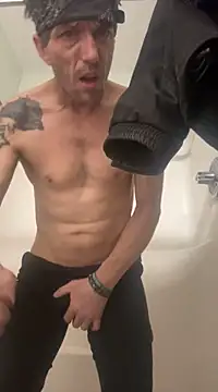 Snapshot of Followthepiper chatting on January 31, 5:10 pm Followthepiper online show from January 31, 5:10 pm