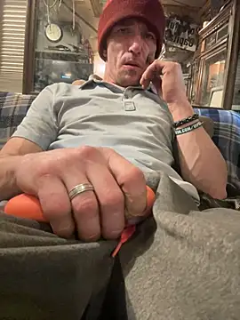 Snapshot of Followthepiper chatting on February 3, 10:32 pm Followthepiper online show from February 3, 10:32 pm