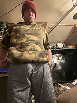 Snapshot of Followthepiper chatting on February 4, 11:49 am Followthepiper online show from February 4, 11:49 am