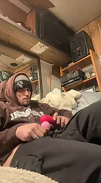 Snapshot of Followthepiper chatting on February 12, 10:14 am Followthepiper online show from February 12, 10:14 am