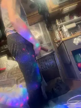 Snapshot of Followthepiper chatting on February 16, 7:37 am Followthepiper online show from February 16, 7:37 am