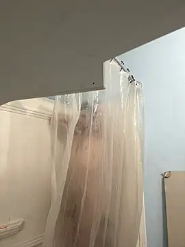 Snapshot of Followthepiper chatting on March 10, 4:17 am Followthepiper online show from March 10, 4:17 am