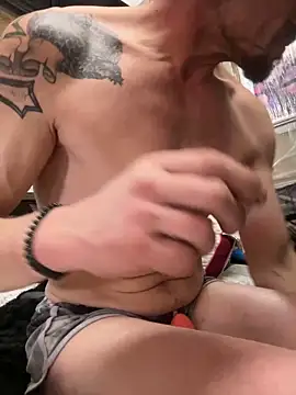 Snapshot of Followthepiper chatting on March 23, 12:26 am Followthepiper online show from March 23, 12:26 am