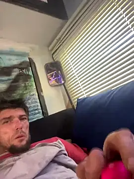 Snapshot of Followthepiper chatting on November 3, 9:38 pm Followthepiper online show from November 3, 9:38 pm