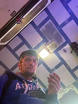 Snapshot of Followthepiper chatting on November 13, 4:55 am Followthepiper online show from November 13, 4:55 am