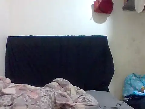 Snapshot of honeypotsweet chatting on July 4, 12:00 pm honeypotsweet online show from July 4, 12:00 pm
