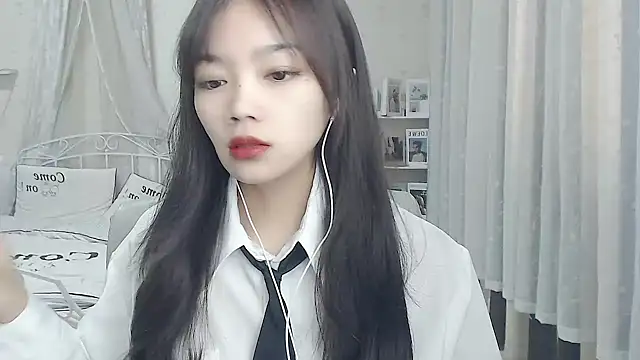 Snapshot of Jenny-Z chatting on January 14, 2:06 am Jenny-Z online show from January 14, 2:06 am