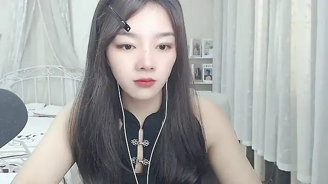 Snapshot of Jenny-Z chatting on May 6, 1:47 am Jenny-Z online show from May 6, 1:47 am