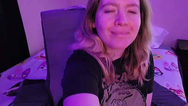 InternetFairy XO online show from February 2, 9:30 am