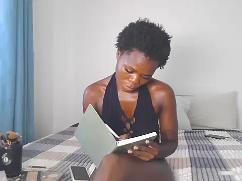 petiteebony 81 online show from October 27, 11:14 am