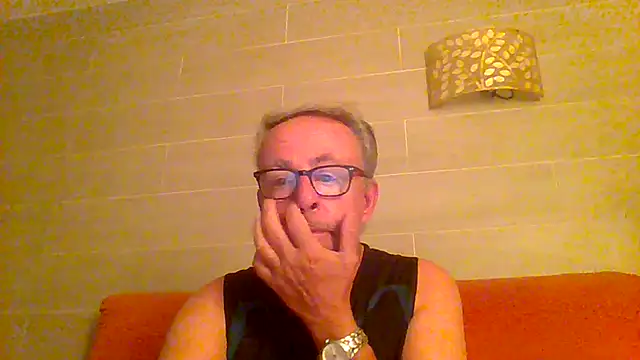 tuggy59 online show from June 28, 4:18 am