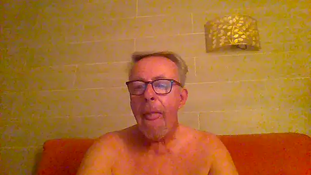 tuggy59 online show from July 3, 4:41 am