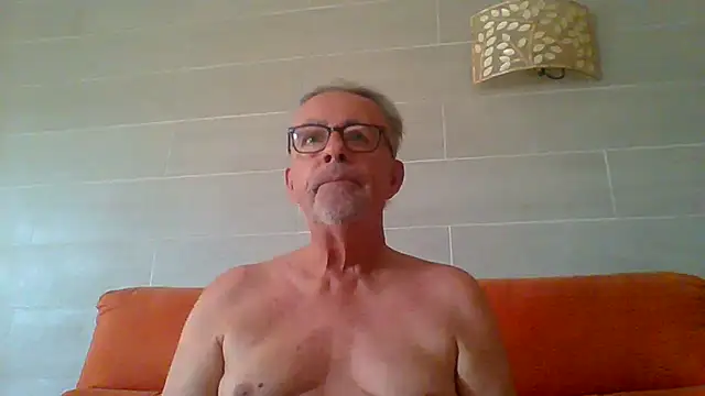 tuggy59 online show from July 7, 6:47 am