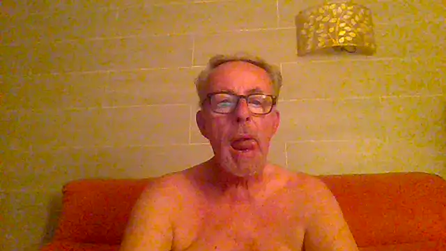 tuggy59 online show from July 28, 5:03 am