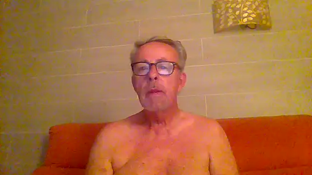 tuggy59 online show from August 1, 5:18 am