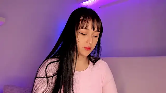 Gloomydoll online show from December 6, 6:28 pm