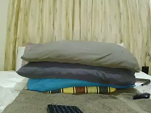 Real1SweetQueen online show from June 6, 5:45 am