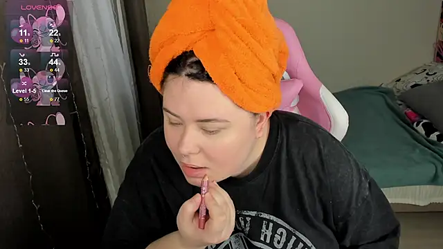 Akemi BBW online show from December 5, 4:54 am