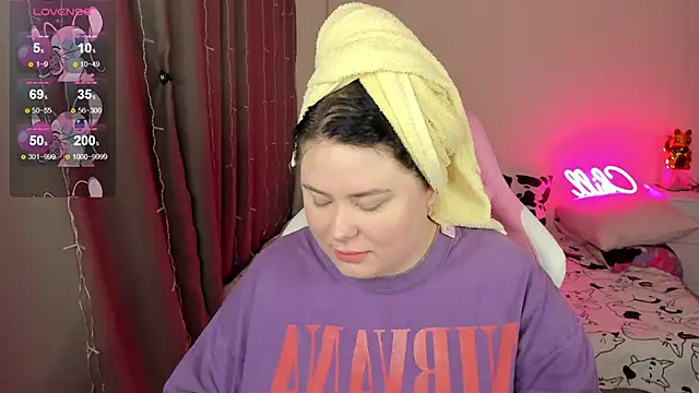 Akemi BBW online show from February 11, 4:50 am