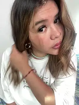 zoe adhara online show from December 13, 8:26 pm