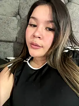 zoe adhara online show from October 3, 9:12 pm