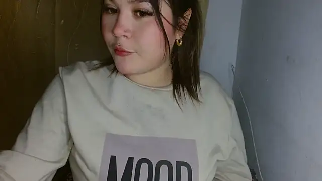 zoe adhara online show from November 2, 4:15 am