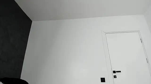 PortraitMarie online show from March 2, 4:21 pm