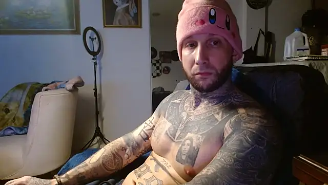 Snapshot of bobbybacala91 chatting on October 23, 9:19 am bobbybacala91 online show from October 23, 9:19 am