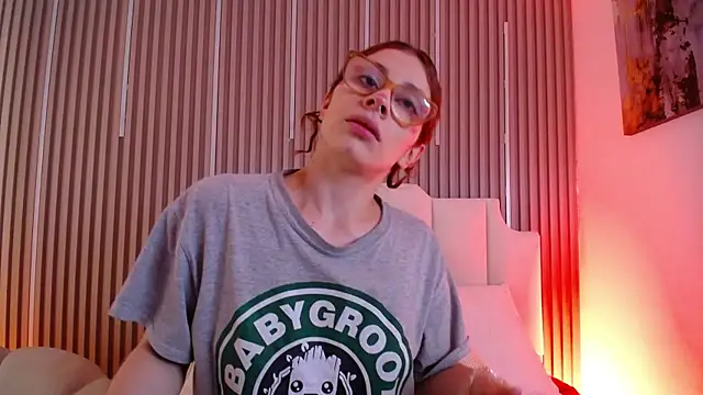 Katy Van online show from April 28, 8:47 pm